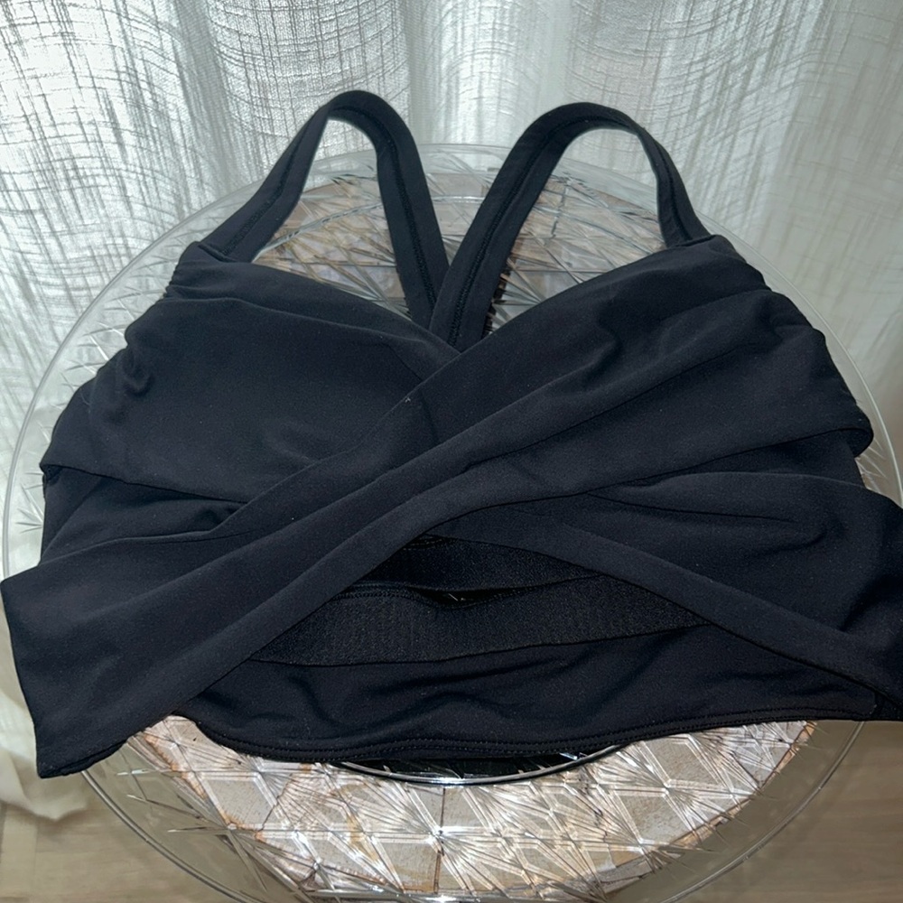 LuluLemon sports bra size XS